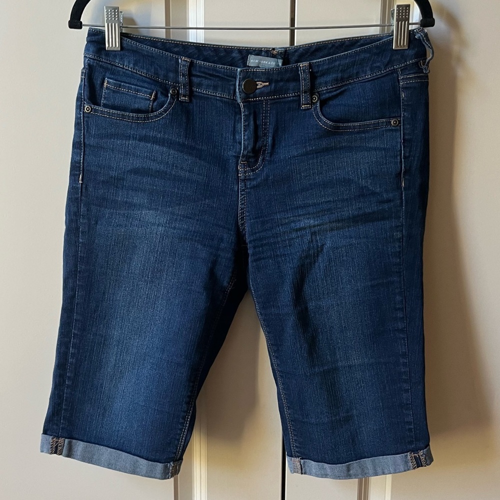 New York and Company Denim jeans Bermuda shorts size 4